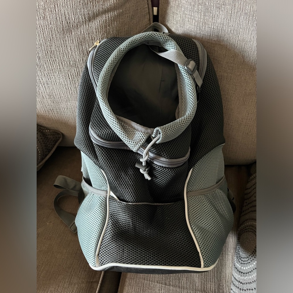 Yudodo 2 way pet carrier